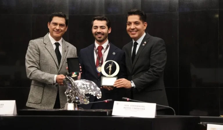 Augusto Ramos recibe reconocimiento como uno de los Destacados Líderes de México 2026