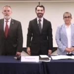Lic. Jorge Monroy Reus, Mtro. Augusto Ramos Melo y Mtra. Claudia C. Sánchez Porras directivos de CANACAR en rueda de prensa sobre el estímulo fiscal al autotransporte de carga en México.