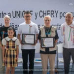 Representantes de Chirey Motor México y UNICEF junto a autoridades y estudiantes durante la presentación de su alianza educativa.