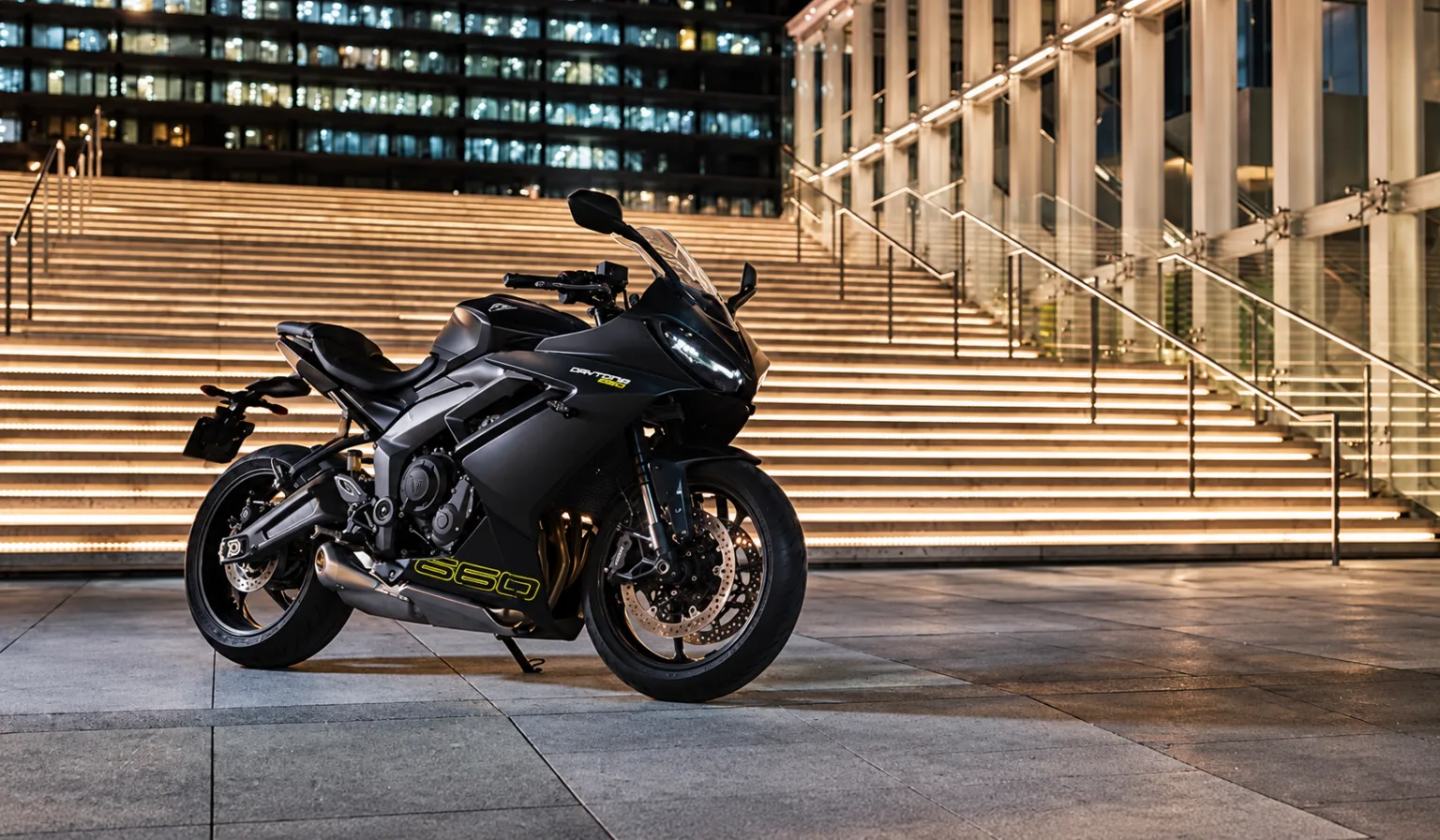 Triumph amplía su gama 400 con las nuevas