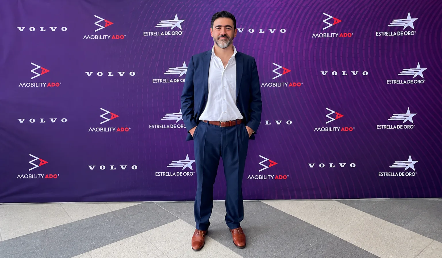 Estrella de Oro renueva su flota con tecnología Euro VI: Estrena autobuses Volvo 9800