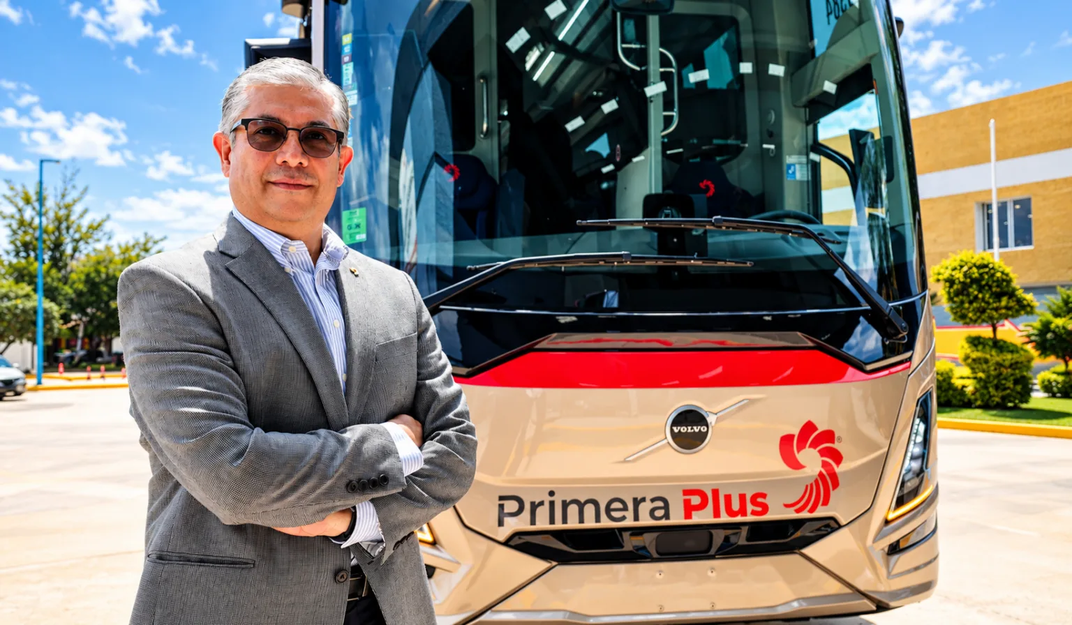 Flecha Amarilla afronta la caída de pasajeros apostando por la eficiencia de sus nuevos autobuses