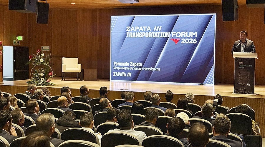 Fernando Zapata, vicepresidente de Ventas y Mercadotecnia de Grupo Zapata, durante su intervención en el Zapata Transportation Forum 2026.
