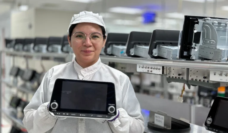 FORVIA Clarion Electronics crecerá 25% y alista un robot humanoide en Querétaro